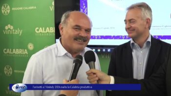 Farinetti al Vinitaly 2024 esalta la Calabria produttiva