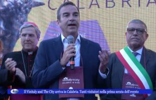 Il Vinitaly and The City arriva in Calabria. Tanti visitatori nella prima serata dell’evento