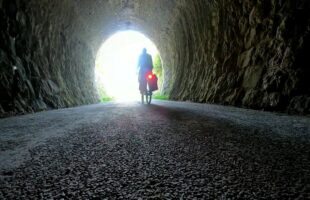 Ciclovia dei Parchi sul vecchio tracciato delle Calabro Lucane tra Mormanno e Papasidero